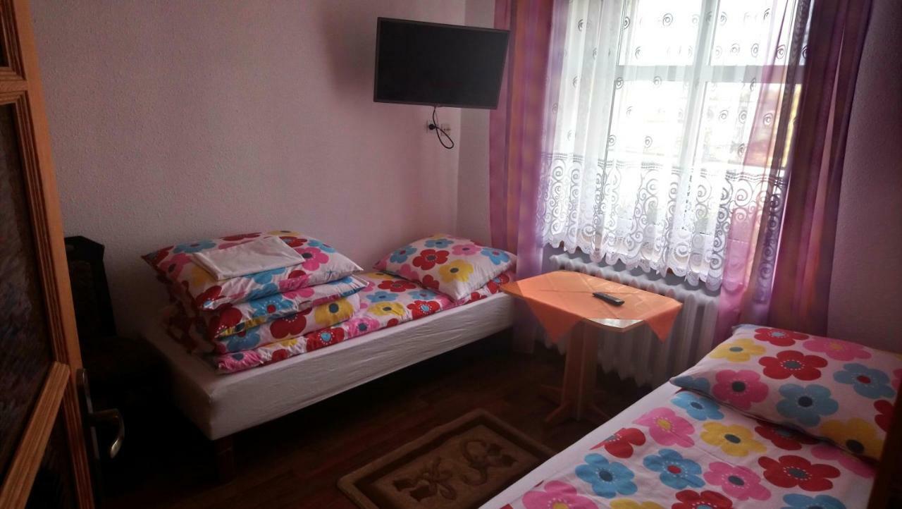 Goscinne Straznica Фермерський будинок *